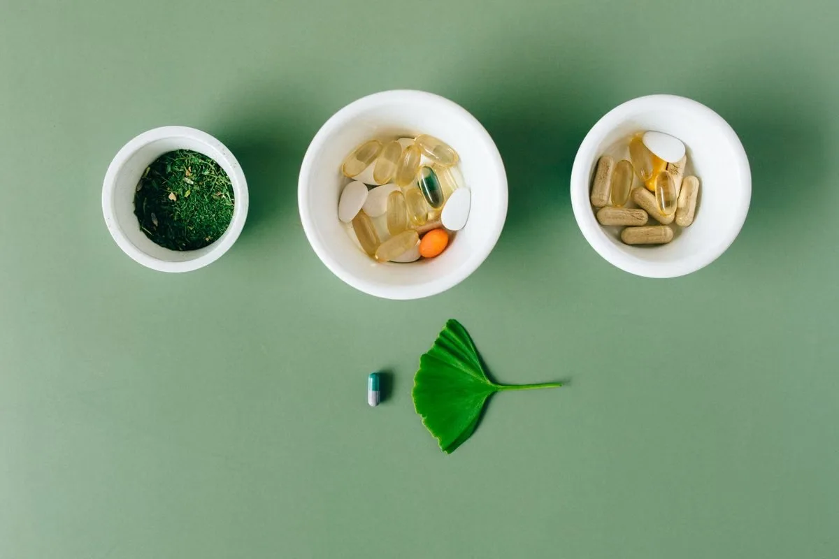 Tüp mide hastaları için ayrı kaselere ayrılmış günlük vitamin dozları